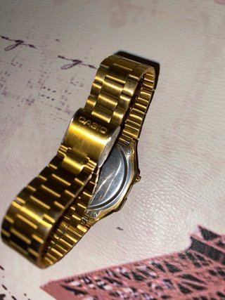 Reloj Casio Dorado