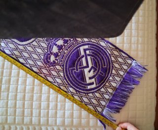 Bufanda Real Madrid Morada y Blanca