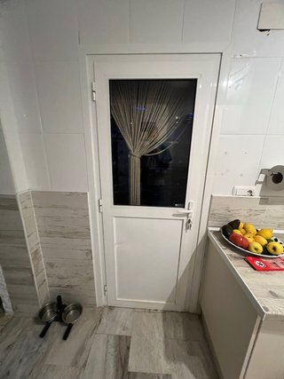 Puerta aluminio 80x200