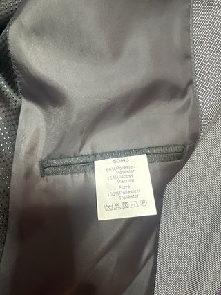 Traje gris hombre