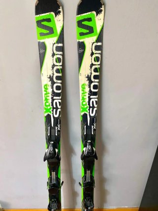 Esquís Salomon con fijaciones