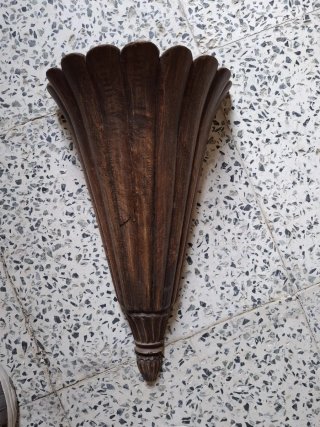 Lámpara de pared de madera