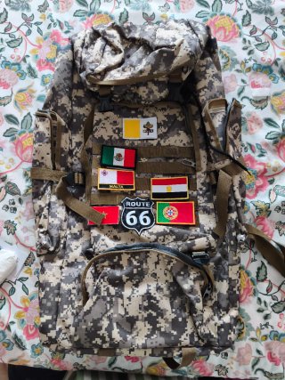 Mochila de viaje camuflaje