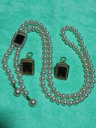 Collar y pendientes vintage perlas y piedra