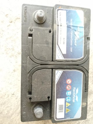 Batería coche 12V 74Ah Techno+max