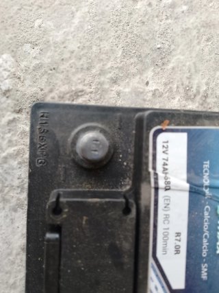 Batería coche 12V 74Ah Techno+max