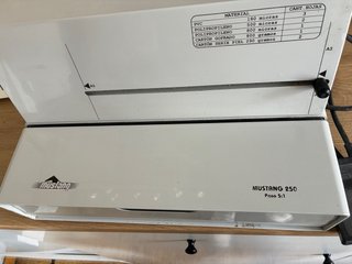 Encuadernadora electrica Mustang 250 + espirales