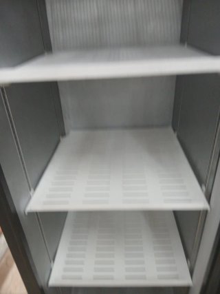 Nevera expositora con puerta de cristal
