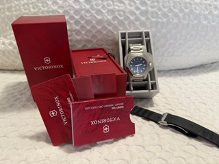 Reloj Victorinox Inox Automático + Armis FULL SET