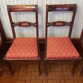 Sillas de madera tapizadas