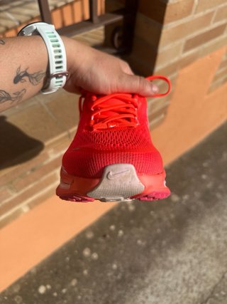 Zapatillas Nike Vomero 18 Correr Rojas/Rosa