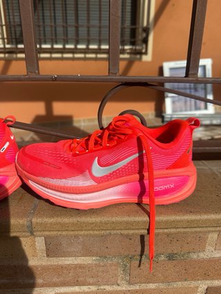 Zapatillas Nike Vomero 18 Correr Rojas/Rosa