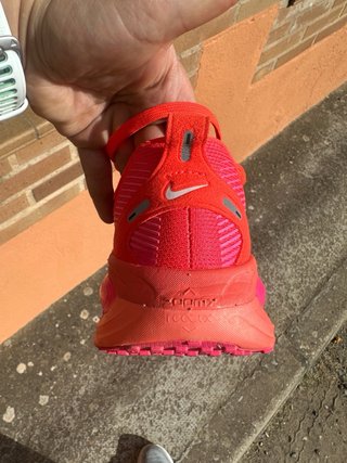 Zapatillas Nike Vomero 18 Correr Rojas/Rosa