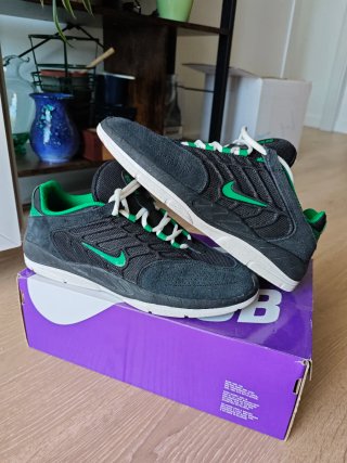 Nike Zapatillas Negras y Verdes Vertebrade