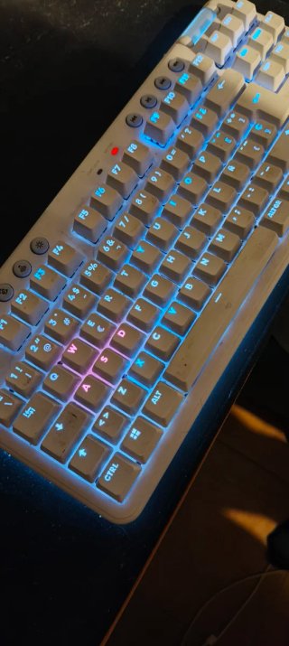 Teclado Gaming Logitech G715 K/DA Blanco
