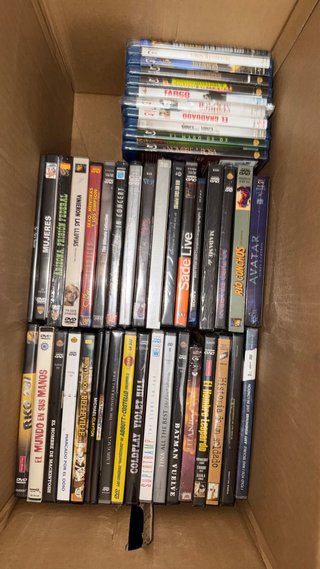Lote de películas precintadas +100 uni