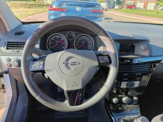 Opel Astra 2010