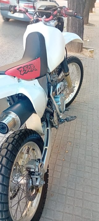 Honda XR 250 R 1999 - Restaurada