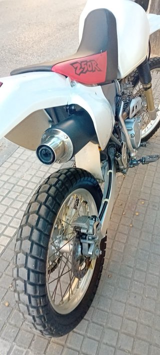 Honda XR 250 R 1999 - Restaurada
