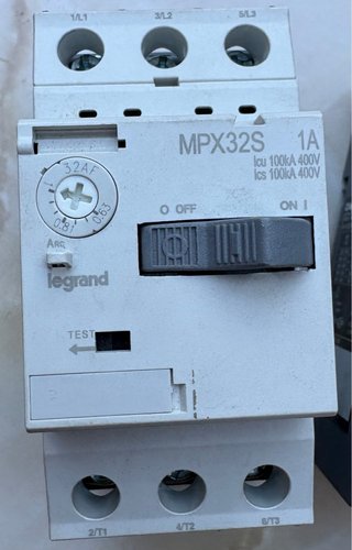 Guardamotor Legrand Modelo  MPX32S 1A y 0,4A