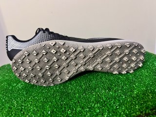 Zapatillas Kipsta Negras y Blancas