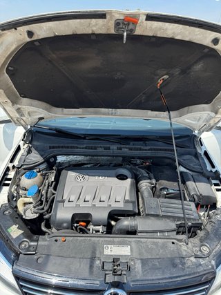 Volkswagen Jetta sport  2.0 tdi 140cv 2012