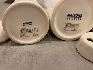 Set baño cerámica blanco con dispensador 57€