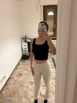 Pantaloni a righe bianchi e neri
