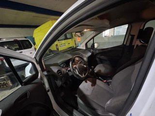 Ford Transit Courier 2017