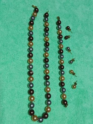 Collar, Pulsera, anillo y 6 Pares Pendientes