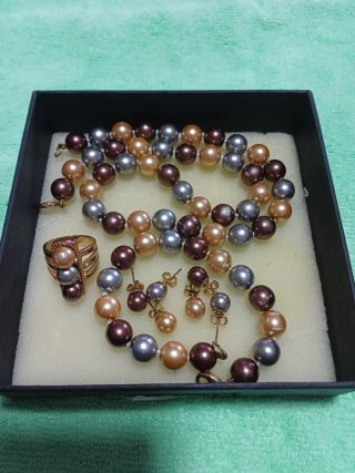 Collar, Pulsera, anillo y 6 Pares Pendientes