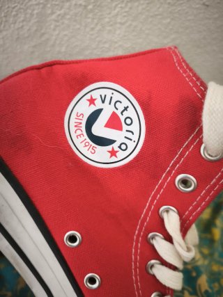 Zapatillas Victoria caña alta rojas