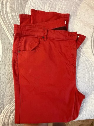 Pantalón vaquero rojo Couchel verano talla 60