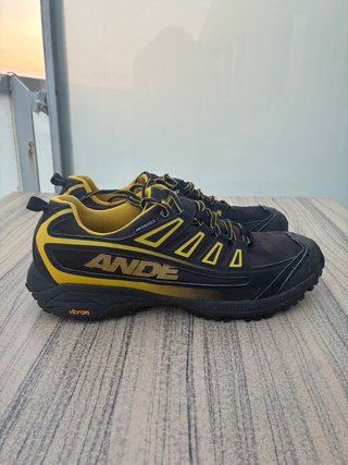 Zapatillas Trekking Ande Route Vib WaterShield