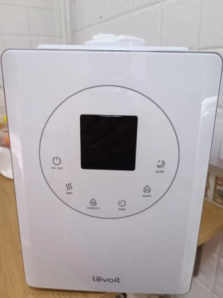 Humidificador Levoit Blanco y Transparente