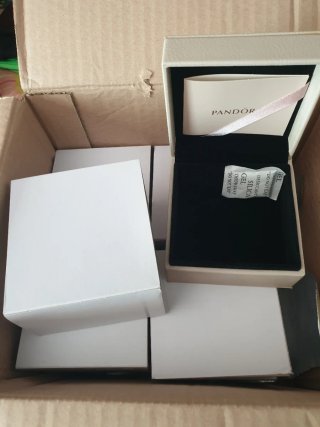 Lote Cajas Pandora Beige y Rosa