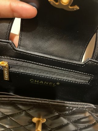 Bolso Chanel Nano Negro Cadena Dorada