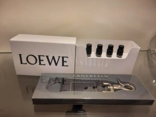 Llavero Karl Lagerfeld y Caja Loewe