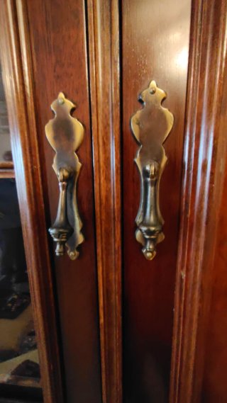 Tiradores antiguos para puertas de armario