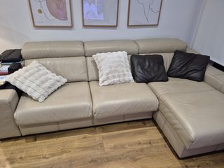 Sofá chaise longue piel beige
