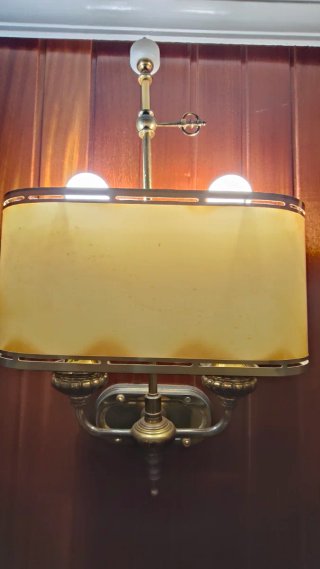 Lámparas de pared antiguas