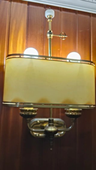 Lámparas de pared antiguas