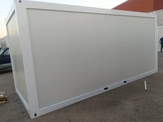 Caseta prefabricada metálica