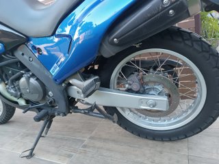 Aprilia Pegaso 650 Azul