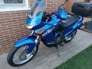 Aprilia Pegaso 650 Azul