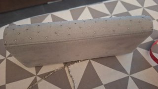 Bolso de fiesta gris con pedrería