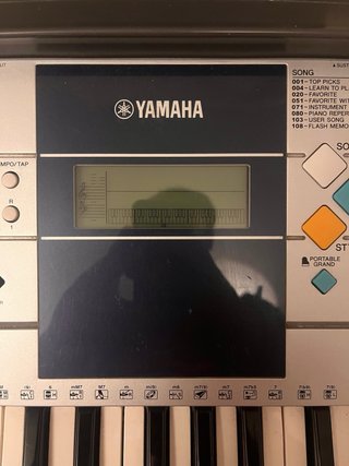 Tastiera Yamaha PSR-E323