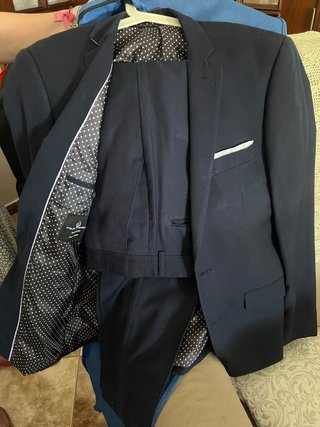 Traje azul marino