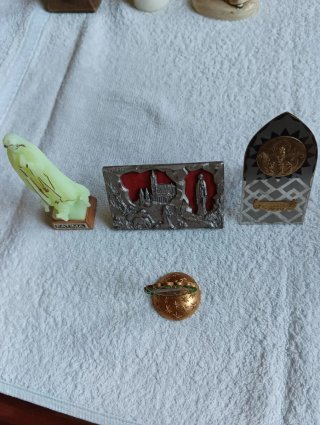 Figuras religiosas y marco foto San Alonso