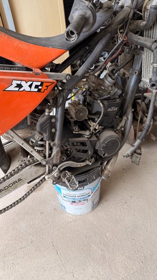 Chasis KTM con documentación